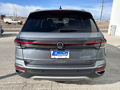 Certified 2025 Volkswagen Taos SE image 6