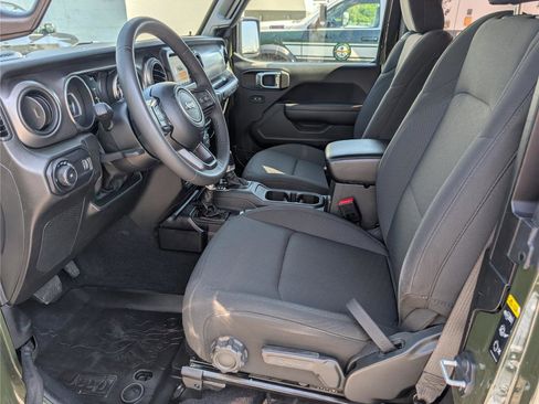 Used 2023 Jeep Wrangler Sport AWD/4WD image 15