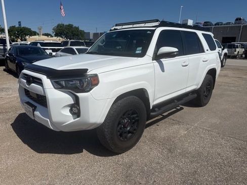 Used 2023 Toyota 4Runner SR5 Premium w/ Moonroof Package AWD/4WD image 2