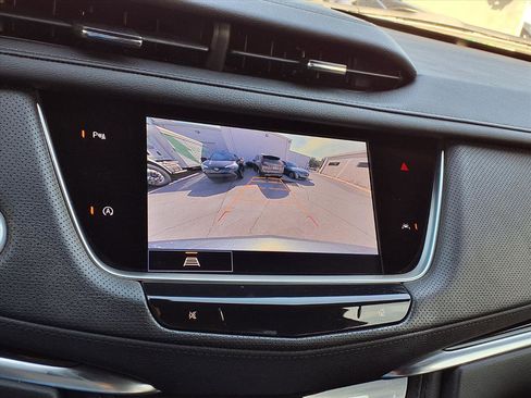 Certified 2024 Cadillac XT6 Luxury image 25