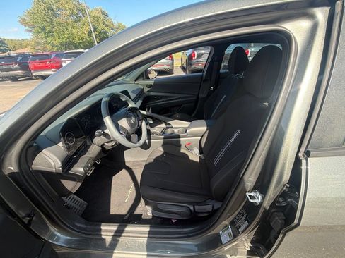 Used 2025 Hyundai Elantra SEL w/ Cargo Package FWD image 14