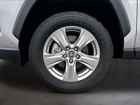 Used 2024 Toyota RAV4 LE AWD/4WD image 32
