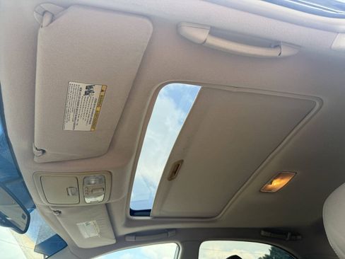 Used 2004 Toyota Camry LE FWD image 24