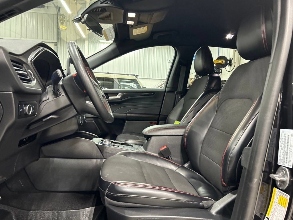 Used 2024 Ford Escape ST-Line AWD/4WD image 10