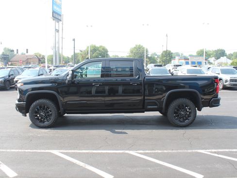 New 2026 Chevrolet Silverado 2500 High Country w/ Midnight Edition AWD/4WD image 6