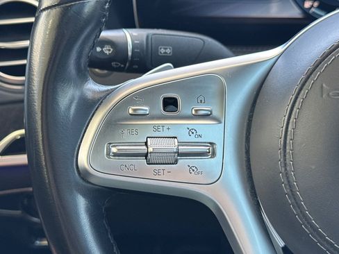 Used 2019 Mercedes-Benz S 560 Sedan image 31