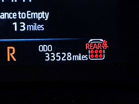 Used 2025 Toyota Sienna XLE FWD image 37