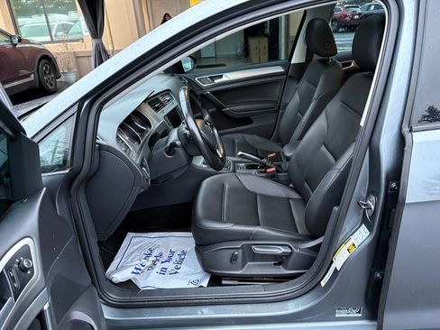 Used 2017 Volkswagen Golf Wolfsburg Edition image 9