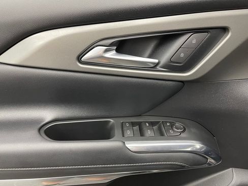 Used 2025 Chevrolet Traverse LT w/ LPO, Floor Liner Package AWD/4WD image 17