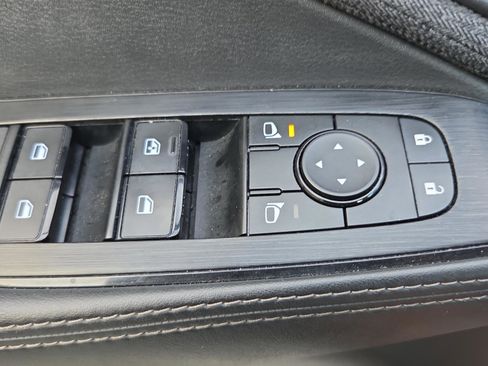 Used 2021 Nissan Rogue SV image 28