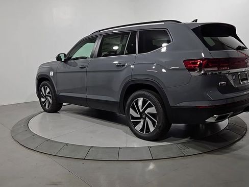 New 2026 Volkswagen Atlas SE image 3