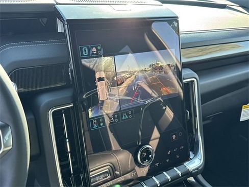 New 2026 GMC Yukon XL Elevation image 19