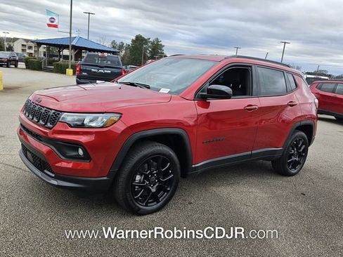 New 2026 Jeep Compass Latitude image 3