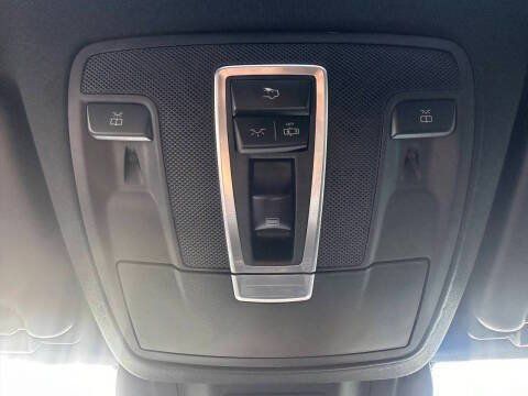 Used 2017 Mercedes-Benz GLS 450 4MATIC image 25