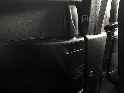 Used 2021 Chrysler Pacifica Touring w/ S Appearance Package image 21