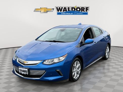 Used 2016 Chevrolet Volt Premier w/ Driver Confidence Package FWD image 5
