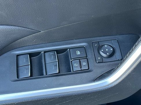 Used 2023 Toyota RAV4 XLE Premium FWD image 13