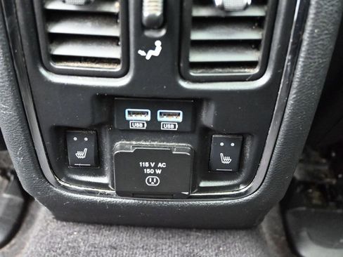 Used 2018 Jeep Grand Cherokee Trailhawk w/ Trailhawk Luxury Group AWD/4WD image 27