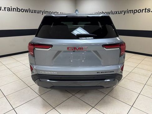 Used 2025 GMC Terrain Elevation FWD image 5