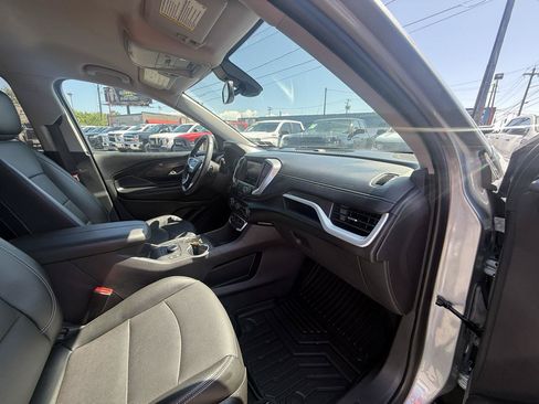 Used 2024 GMC Terrain SLT AWD/4WD image 23