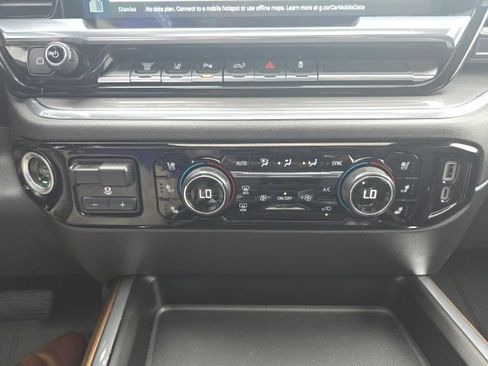 Used 2024 Chevrolet Silverado 2500 High Country w/ Technology Package AWD/4WD image 28