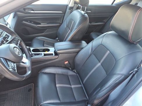 Used 2024 Nissan Altima 2.5 SR image 14