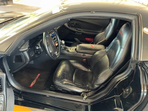 Used 2003 Chevrolet Corvette Z06 w/ Memory Package, 3 Drivers RWD image 2
