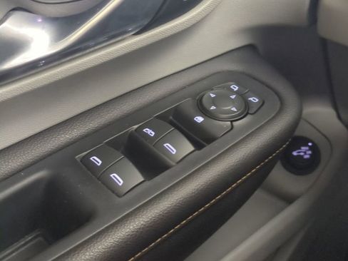 Used 2020 GMC Terrain SLT w/ Preferred Package image 32