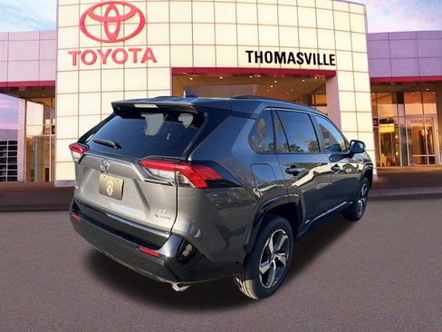 New 2025 Toyota RAV4 SE image 5