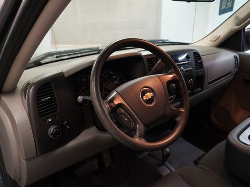 Used 2010 Chevrolet Silverado 1500 W/T AWD/4WD image 6