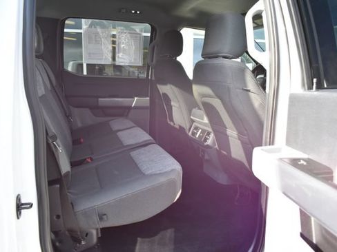 Used 2023 Ford F450 XLT w/ Camper Package AWD/4WD image 40