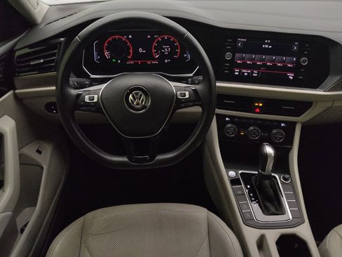 Used 2019 Volkswagen Jetta SEL Premium FWD image 22
