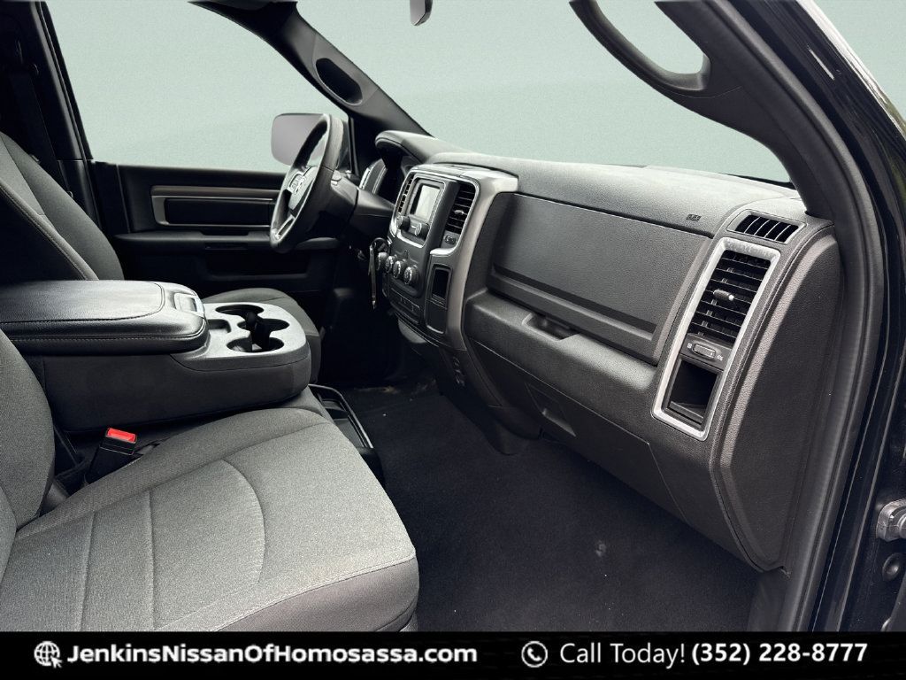 Used 2024 RAM 1500 Warlock AWD/4WD image 22