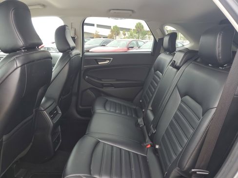 Used 2023 Ford Edge SEL image 16