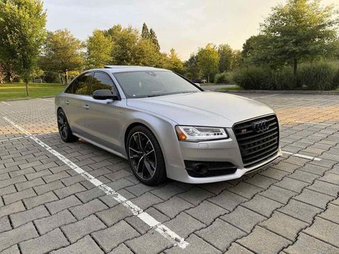Used 2016 Audi S8 Plus AWD/4WD image 2