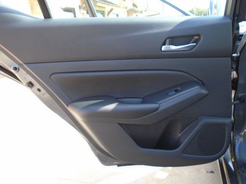 Used 2021 Nissan Altima 2.5 S FWD image 29