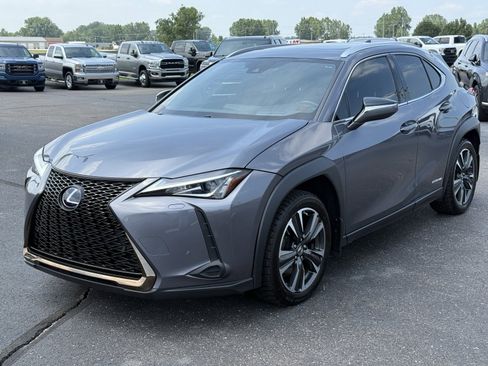 Used 2020 Lexus UX 250h w/ Luxury Package image 4