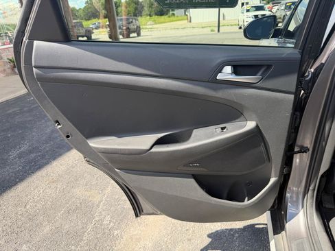 Used 2020 Hyundai Tucson Sport FWD image 17