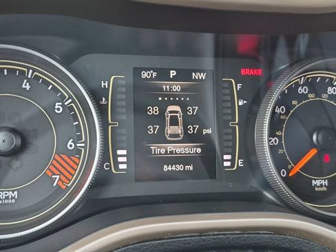 Used 2015 Jeep Cherokee Latitude FWD image 14