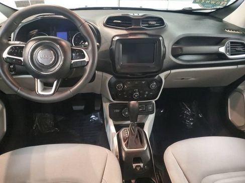 Used 2019 Jeep Renegade Latitude w/ Popular Equipment Group AWD/4WD image 14