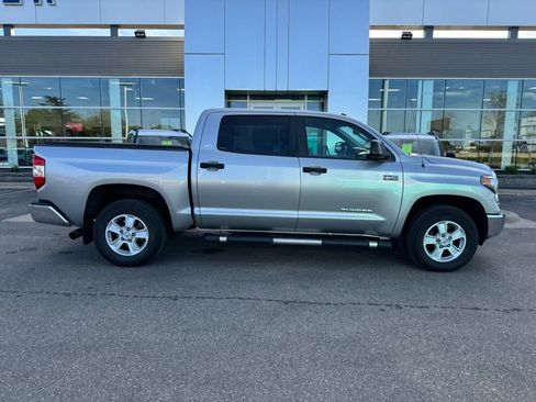 Used 2018 Toyota Tundra SR5 w/ SR5 Upgrade Package AWD/4WD image 29