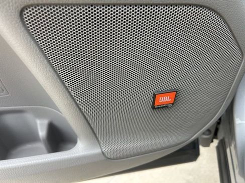 Used 2016 Toyota Highlander Limited image 18