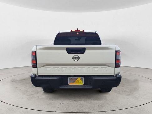 Used 2024 Nissan Frontier S RWD image 4