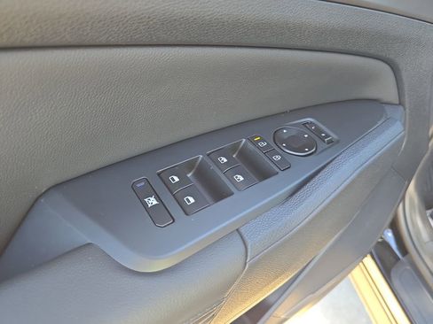 New 2026 Kia Sportage EX FWD image 21