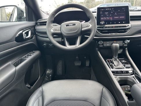 New 2026 Jeep Compass Latitude AWD/4WD image 15