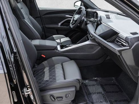 New 2026 Audi SQ5 Prestige AWD/4WD image 25