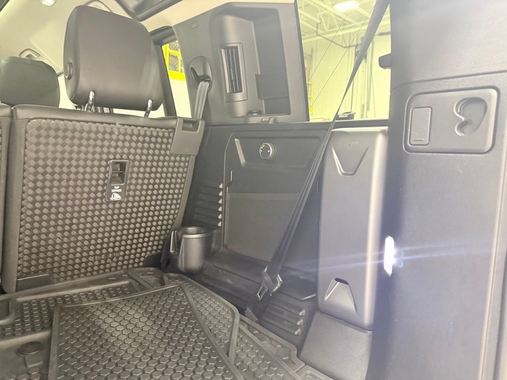 Used 2022 Land Rover Defender 110 S AWD/4WD image 50