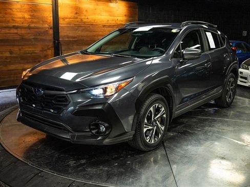 Used 2024 Subaru Crosstrek 2.0i Premium w/ Popular Package #4 image 2