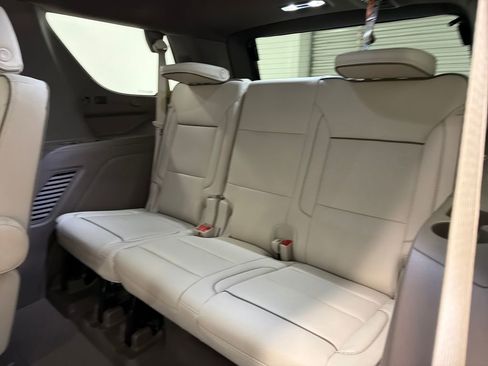 New 2026 GMC Yukon Denali w/ Sun & Power Step Package AWD/4WD image 13
