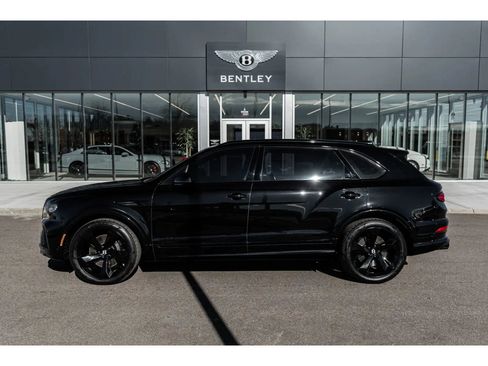 Used 2024 Bentley Bentayga Extended Wheelbase image 5